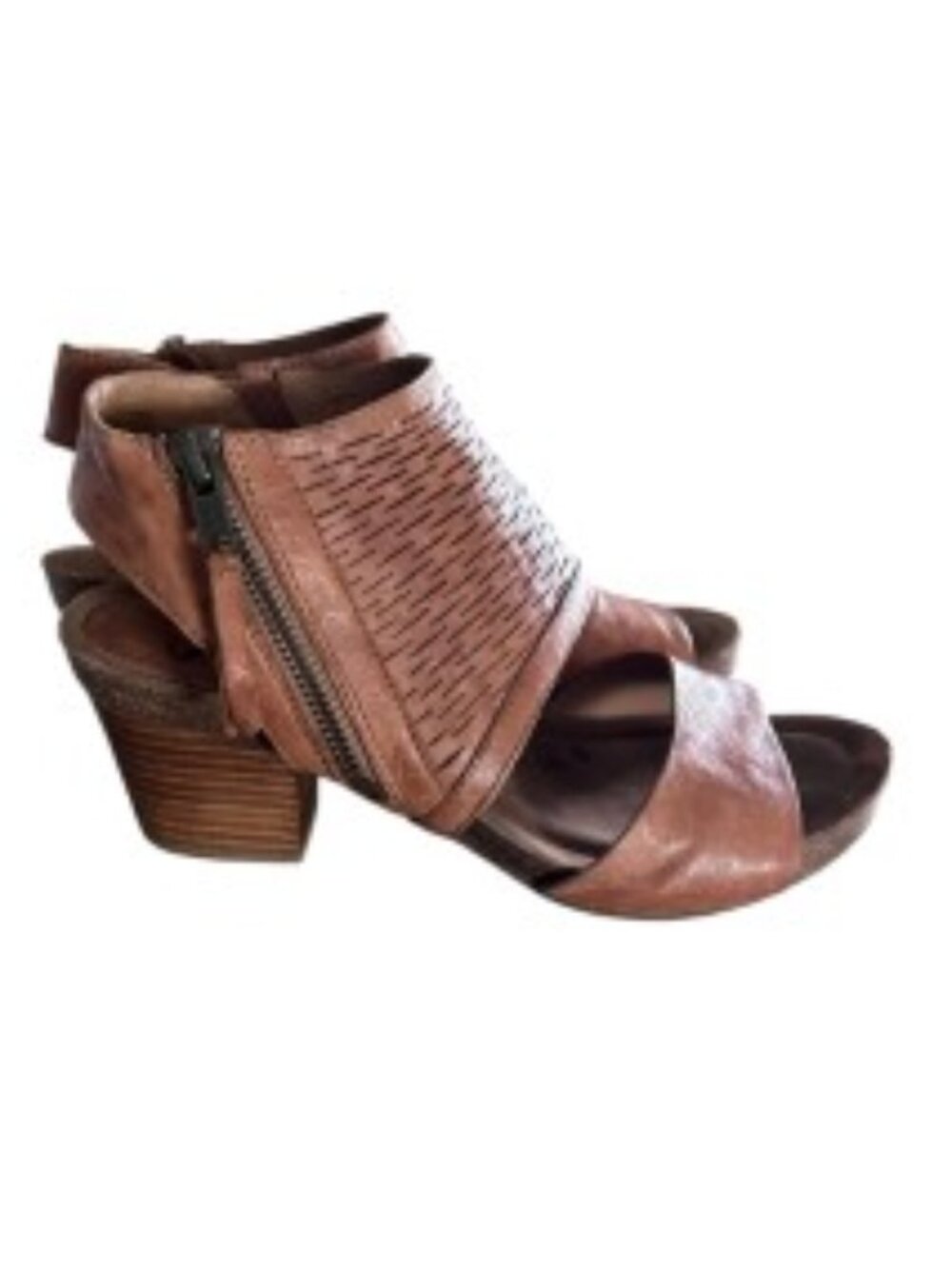 Sofft Milan Ankle Cuff Sandal in Luggage Leather 7